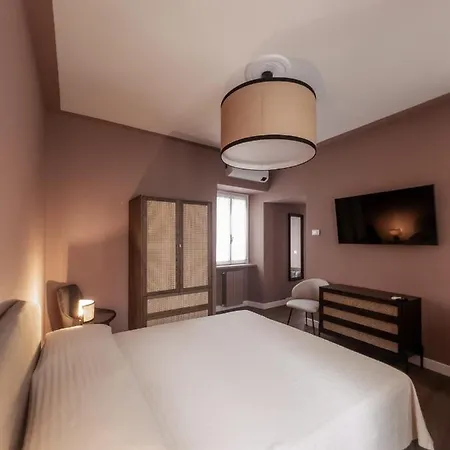 招待所 Caffe Delle Rose Les 韦尔巴尼亚