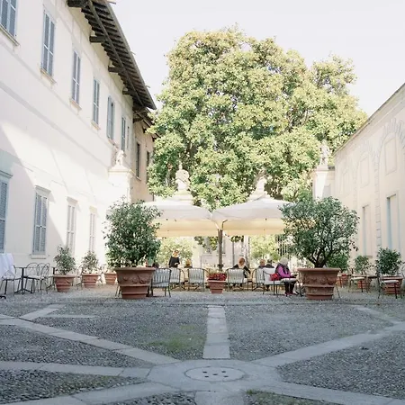 Caffe Delle Rose Les 게스트하우스