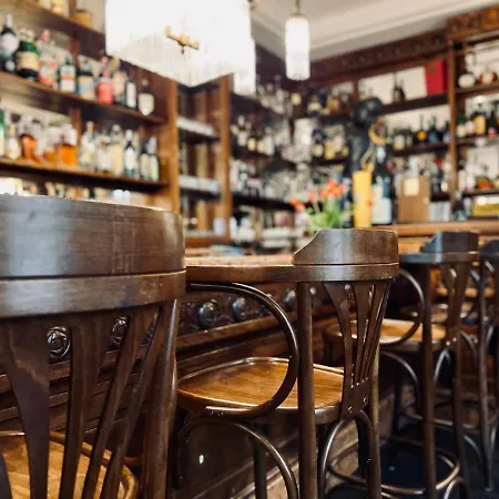 Caffe Delle Rose Les 게스트하우스 4*