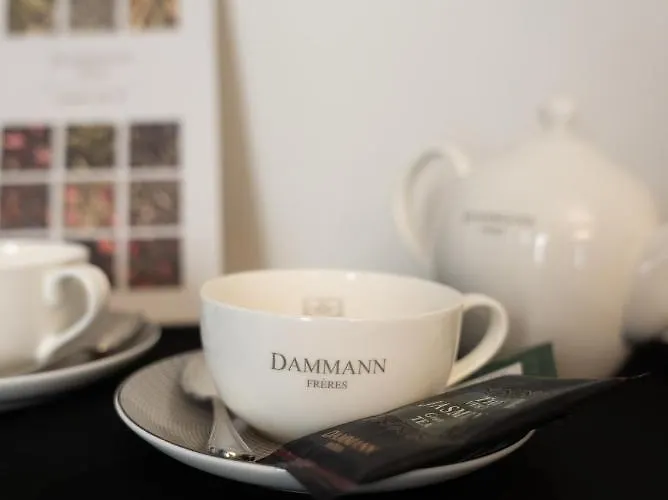 Caffe Delle Rose Les 게스트하우스 4*